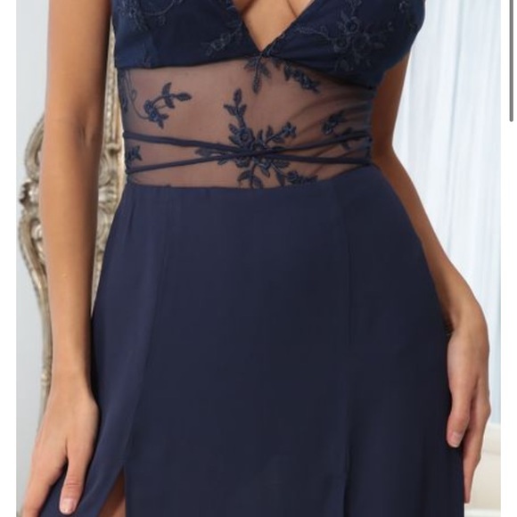 Loveable Lace Maxi Dress In Navy 